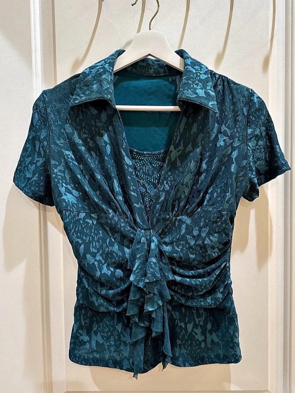 Blue & green abstract leaf pattern blouse with ruffle detail
